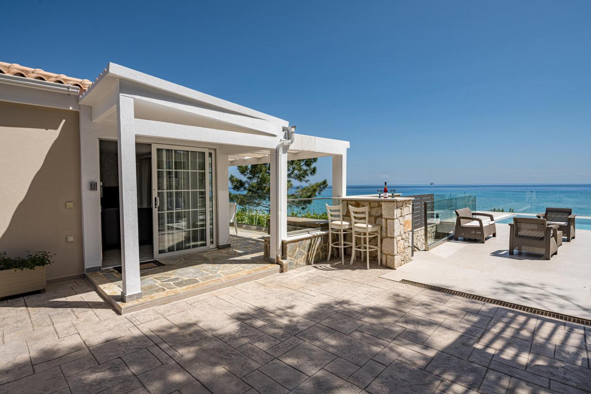 Addimare Sea View Villa, And Events Venue Аликес Экстерьер фото